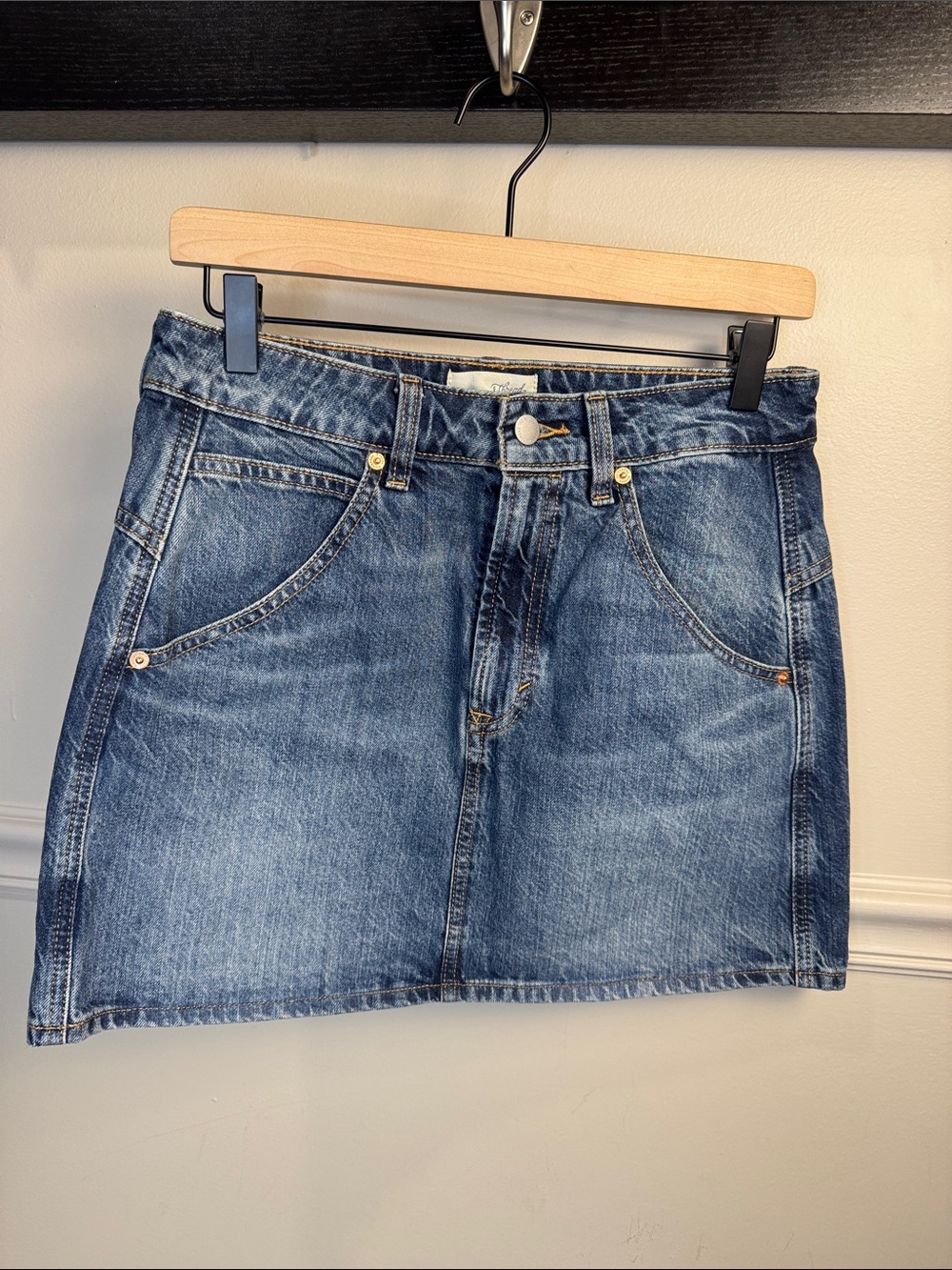 Universal Thread Denim Mini Skirt Medium Wash - Size 4